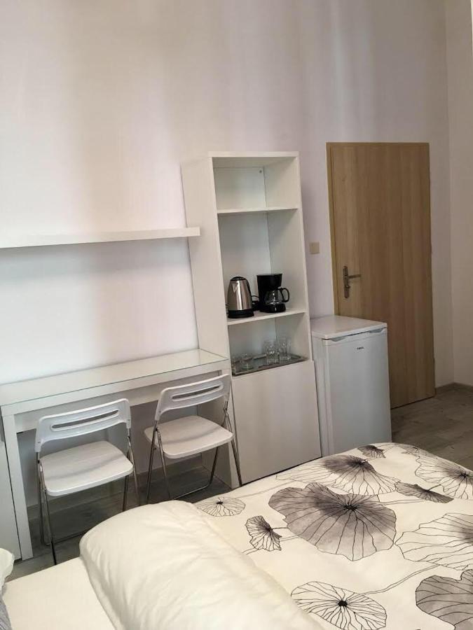 Orion Hostel Krakow Luaran gambar