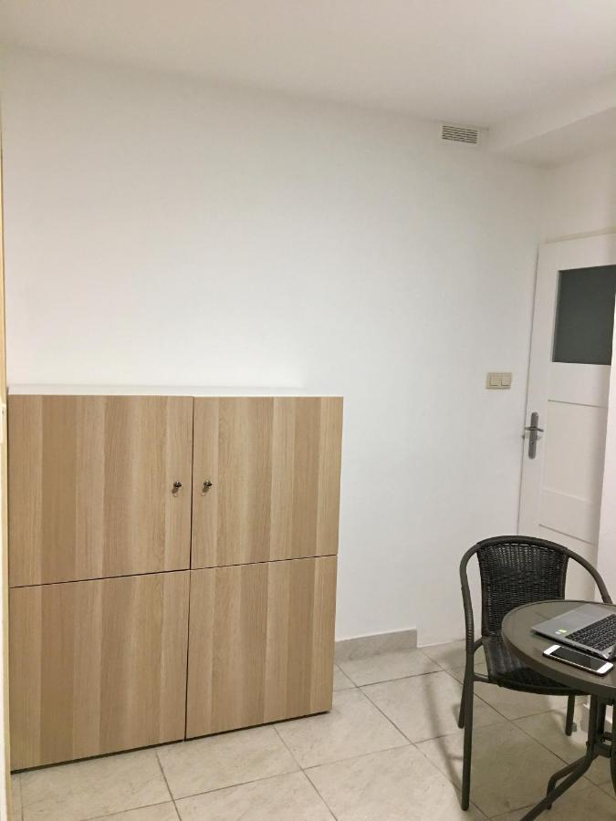 Orion Hostel Krakow Luaran gambar
